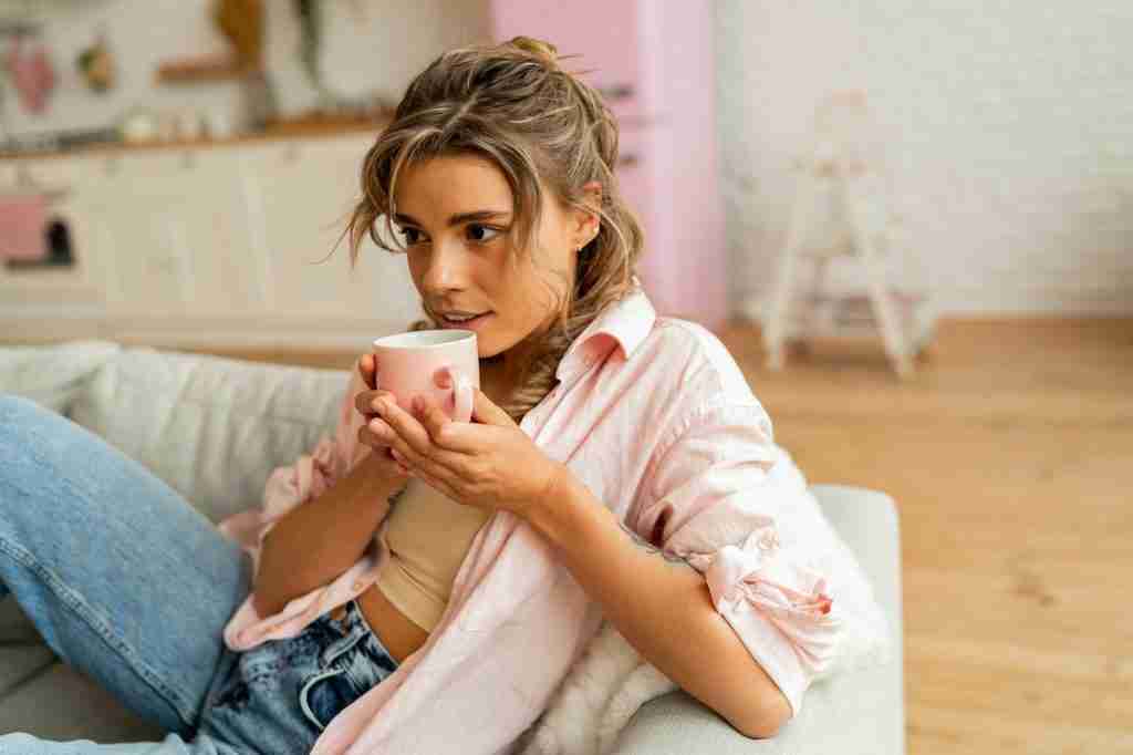 woman drinking coffee