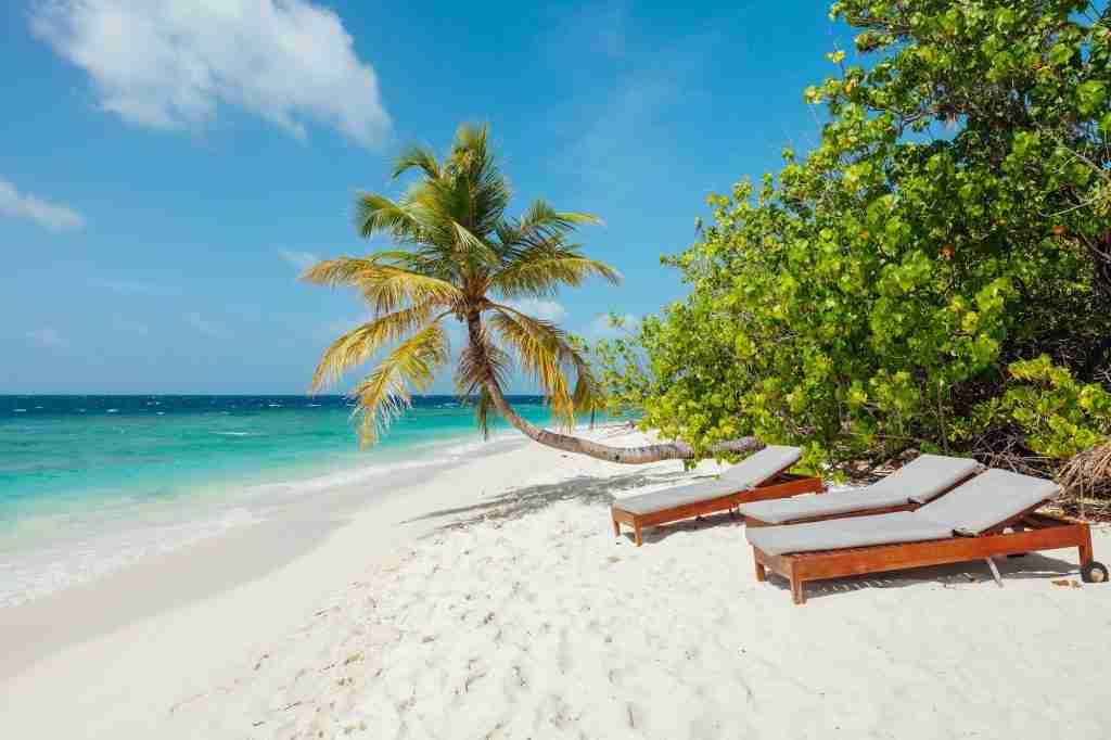 Idyllic beach scene in Maldives