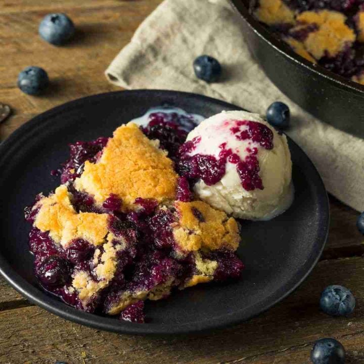 Berry Cobbler Recipe with ice cream