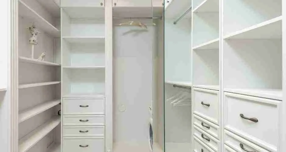 Cleaned out closet with no clothes- How to use hangers, dividers and closet organizers