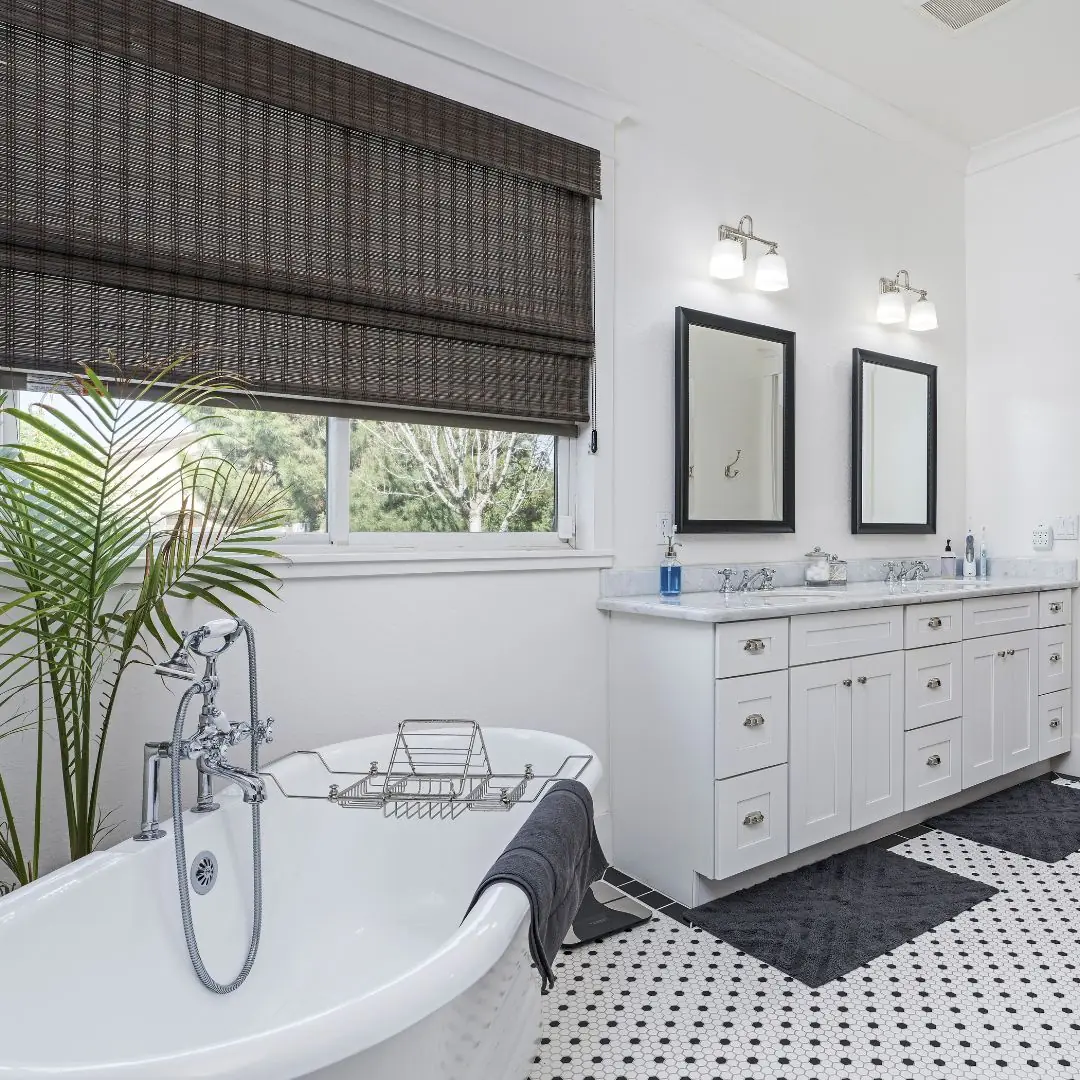 Window treatment ideas for bathrooms- gray shade in white bathroom