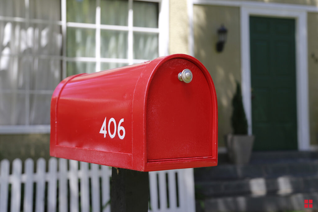 RUST-OLEUM  painted mailbox