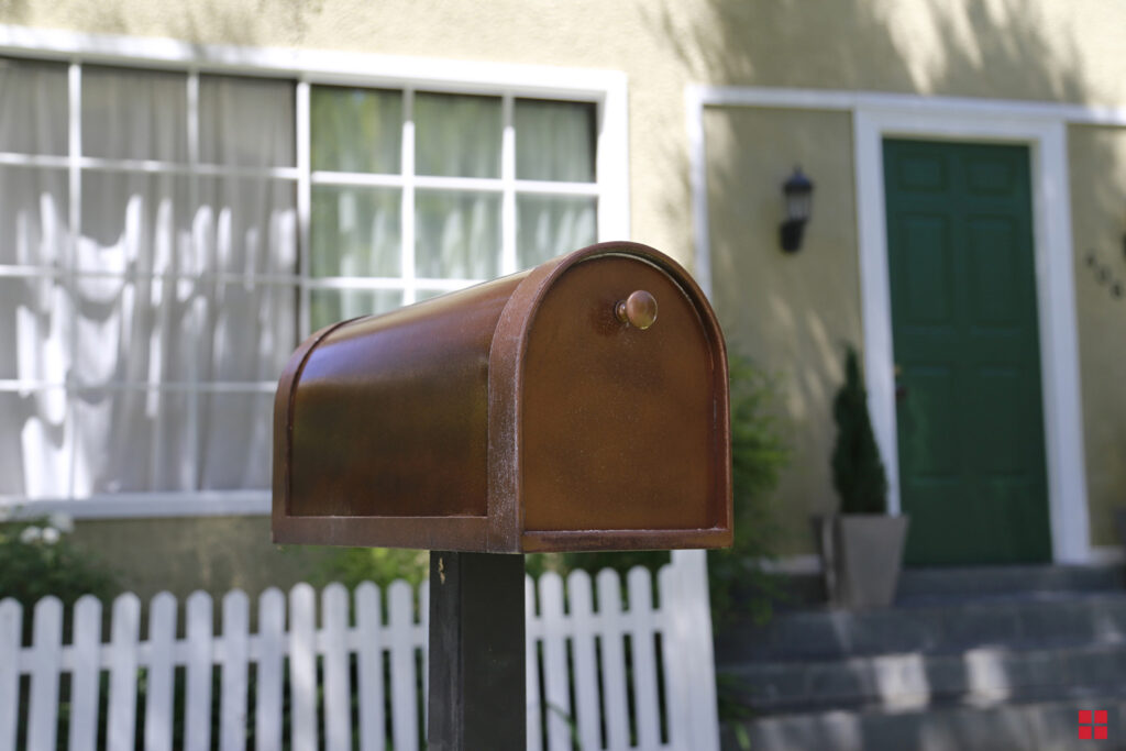 RUST-OLEUM  painted mailbox