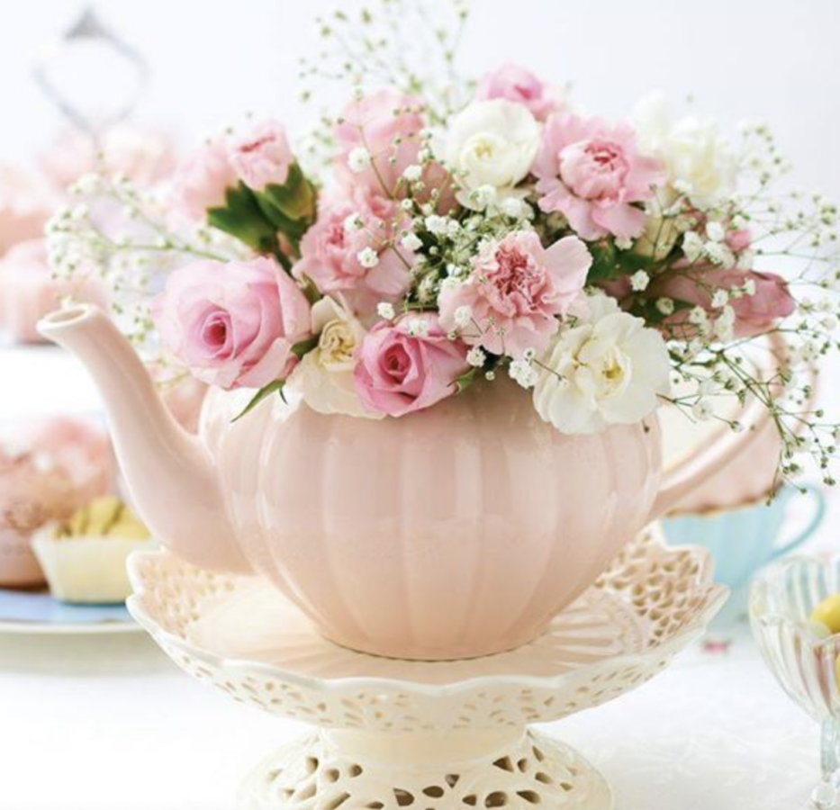 Tea pot centerpiece