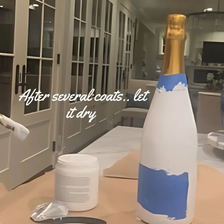 Step by step on how to decoupage a bottle