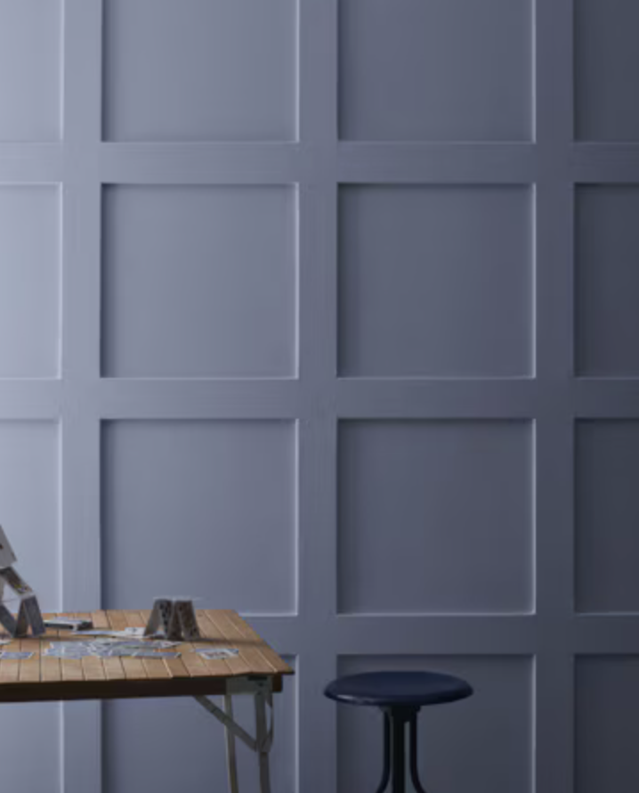 Benjamin Moore Luxe AF 550 paint coastal paint color on the wall